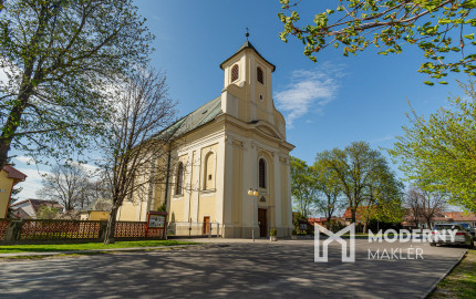 REZERVOVANÉ:Na predaj historický dom s potenciálom pre podnikanie v centre Dunajskej Lužnej