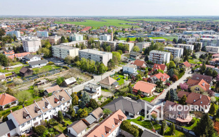 REZERVOVANÉ:Na predaj historický dom s potenciálom pre podnikanie v centre Dunajskej Lužnej