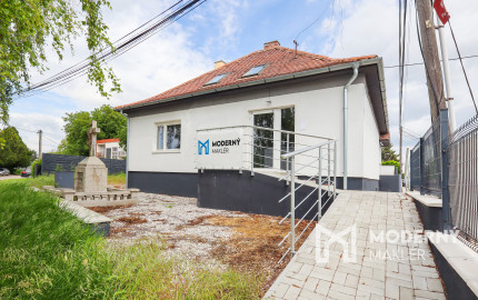 Na prenájom obchodný priestor v centre Šamorína s výbornou viditeľnosťou