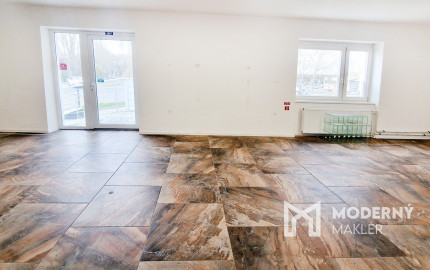 Na prenájom obchodný priestor v centre Šamorína s výbornou viditeľnosťou