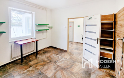 Na prenájom obchodný priestor v centre Šamorína s výbornou viditeľnosťou