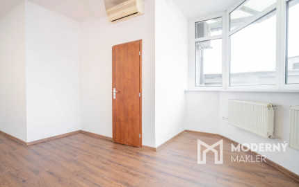 Na prenájom kancelársky priestor na Zámockej ulici priamo pod Bratislavským hradom