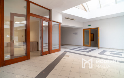 Na prenájom obchodný priestor v centre Bratislavy