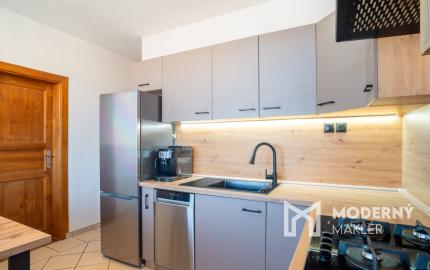 REZERVOVANÉ :Na prenájom veľkometrážny 2-izbový byt v Nitre