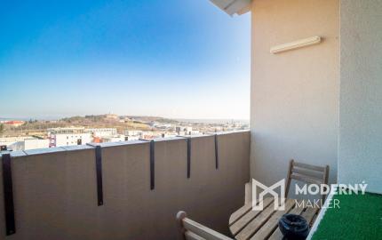 REZERVOVANÉ :Na prenájom veľkometrážny 2-izbový byt v Nitre