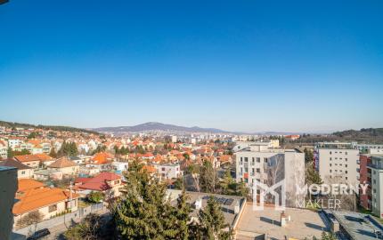 REZERVOVANÉ :Na prenájom veľkometrážny 2-izbový byt v Nitre