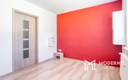 Na predaj kompletne zrekonštruovaný 3-izbový byt v Chtelnici