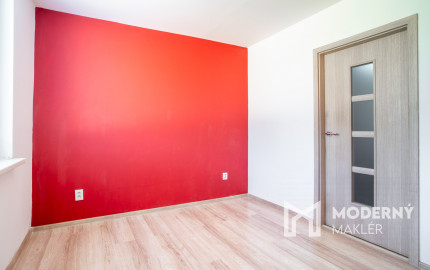 Na predaj kompletne zrekonštruovaný 3-izbový byt v Chtelnici