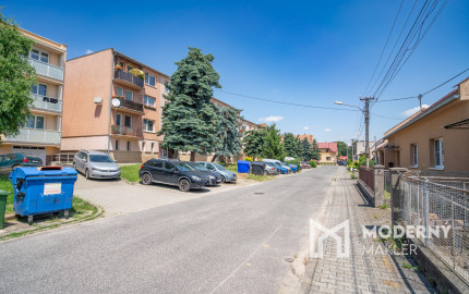 Na predaj kompletne zrekonštruovaný 3-izbový byt v Chtelnici