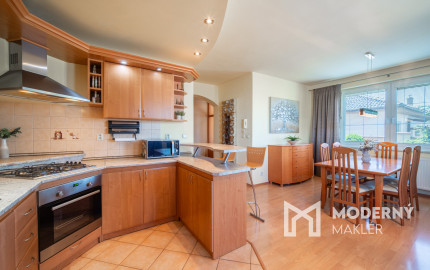 REZERVOVANÉ: Na predaj 4-izbový rodinný dom neďaleko centra Malaciek