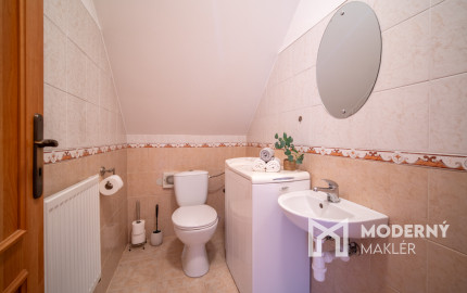 REZERVOVANÉ: Na predaj 4-izbový rodinný dom neďaleko centra Malaciek