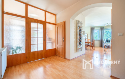 REZERVOVANÉ: Na predaj 4-izbový rodinný dom neďaleko centra Malaciek