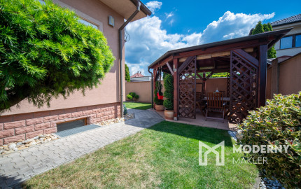 REZERVOVANÉ: Na predaj 4-izbový rodinný dom neďaleko centra Malaciek