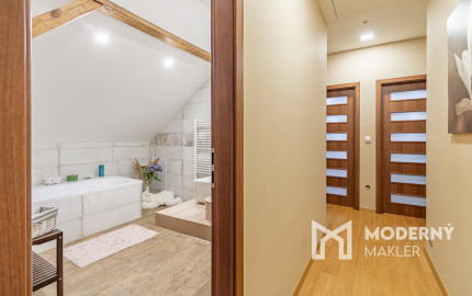 REZERVOVANÉ: Na predaj 5-izbový rodinný dom s garážou v Trnave – časť Tulipán