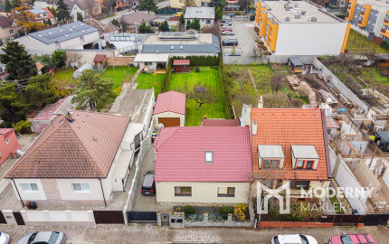 REZERVOVANÉ: Na predaj 5-izbový rodinný dom s garážou v Trnave – časť Tulipán