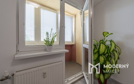 REZERVOVANÉ - Na predaj priestranný 4-izbový byt vo vyhľadávanej lokalite blízko centra Bratislavy