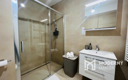 Na prenájom 2-izbový byt v atraktívnej lokalite- Halalovka