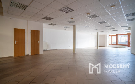 Na prenájom obchodný priestor na Zámockej ulici pod Bratislavským hradom