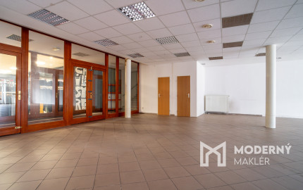 Na prenájom obchodný priestor na Zámockej ulici pod Bratislavským hradom