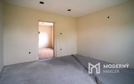 Na predaj pôvodný 3-izbový rodinný dom s potenciálom v Trenčíne, časť Zlatovce