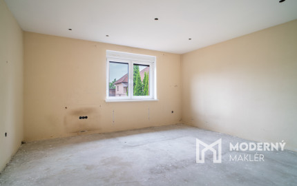 Na predaj pôvodný 3-izbový rodinný dom s potenciálom v Trenčíne, časť Zlatovce