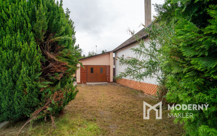 Na predaj starší rodinný dom s veľkým pozemkom v Trenčíne, časť Zlatovce
