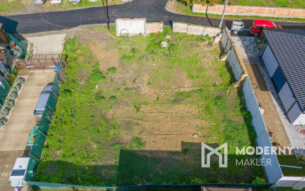 REZERVOVANÉ:Na predaj pozemok so stavebným povolením a projektom k rodinnému domu v obci Vysoká pri Morave