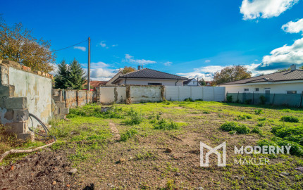 REZERVOVANÉ:Na predaj pozemok so stavebným povolením a projektom k rodinnému domu v obci Vysoká pri Morave