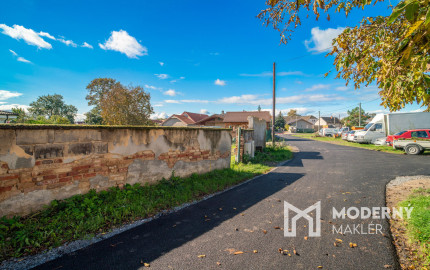 REZERVOVANÉ:Na predaj pozemok so stavebným povolením a projektom k rodinnému domu v obci Vysoká pri Morave