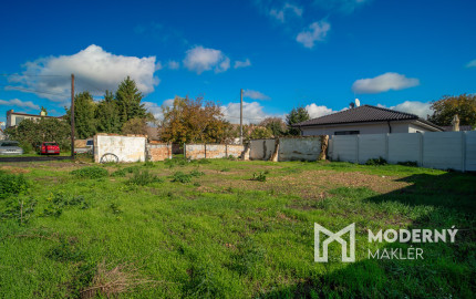 REZERVOVANÉ:Na predaj pozemok so stavebným povolením a projektom k rodinnému domu v obci Vysoká pri Morave