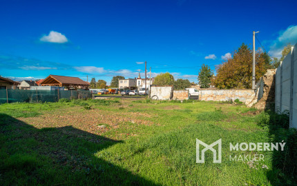 REZERVOVANÉ:Na predaj pozemok so stavebným povolením a projektom k rodinnému domu v obci Vysoká pri Morave