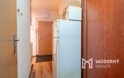 REZERVOVANÝ: Na predaj 1-izbový byt na Račianskej ulici s investičnou perspektívou