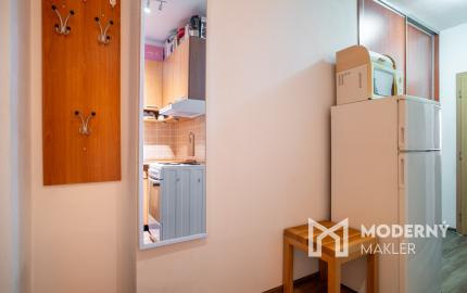 REZERVOVANÝ: Na predaj 1-izbový byt na Račianskej ulici s investičnou perspektívou