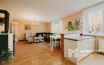 PREDANÉ: Na predaj priestranný rodinný dom v obci Beluša