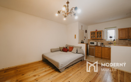 PREDANÉ: Na predaj priestranný rodinný dom v obci Beluša