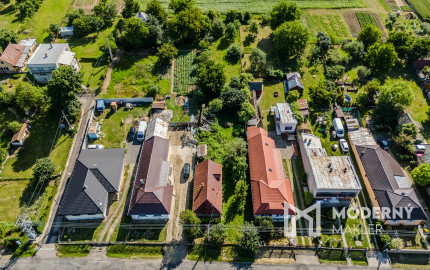 Na predaj rozmerný pozemok vhodný na výstavbu v obci Moravany časť Lučkovce