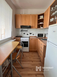 Na prenájom pekný 1-izbový byt s veľkou loggiou v obľúbenej časti Dúbravky