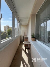 Na prenájom pekný 1-izbový byt s veľkou loggiou v obľúbenej časti Dúbravky