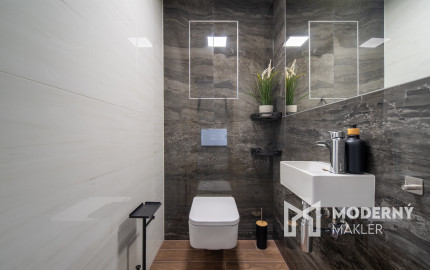 Na prenájom 2-izbový byt so šatníkom v Eurovea Tower – Bratislava