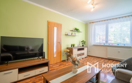 REZERVOVANÉ: Na predaj pekný 3-izbový byt s loggiou v Dúbravke