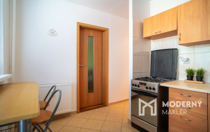 REZERVOVANÉ: Na predaj pekný 3-izbový byt s loggiou v Dúbravke