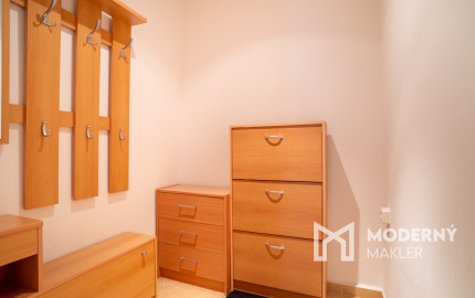 REZERVOVANÉ: Na predaj pekný 3-izbový byt s loggiou v Dúbravke