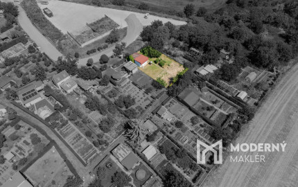 Na predaj záhradná chatka v rekreačnej oblasti v Špačinciach