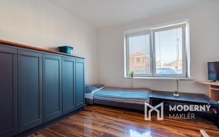 Na predaj rodinný dom s investičným potenciálom v Hrnčiarovciach nad Parnou