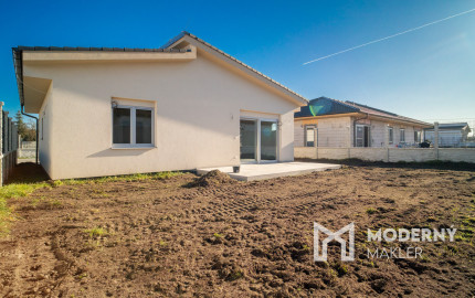 REZERVOVANÉ: Na predaj moderný a energeticky úsporný 3-izbový rodinný dom v Gajaroch