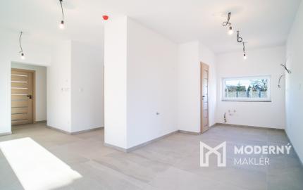 REZERVOVANÉ: Na predaj moderný a energeticky úsporný 3-izbový rodinný dom v Gajaroch