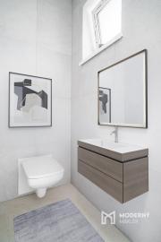 REZERVOVANÉ: Na predaj moderný a energeticky úsporný 3-izbový rodinný dom v Gajaroch