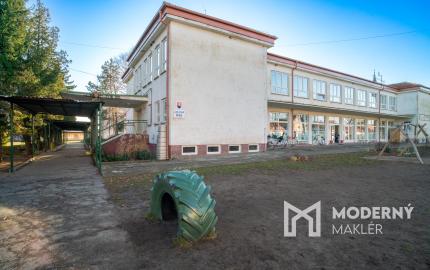 REZERVOVANÉ: Na predaj moderný a energeticky úsporný 3-izbový rodinný dom v Gajaroch