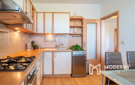 Na prenájom 3-izbový byt v Petržalke na Holičskej ulici