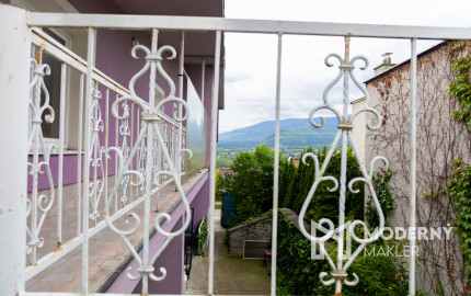 Na predaj 5-izbový byt s terasou a parkovacím miestom v obci Lipovec